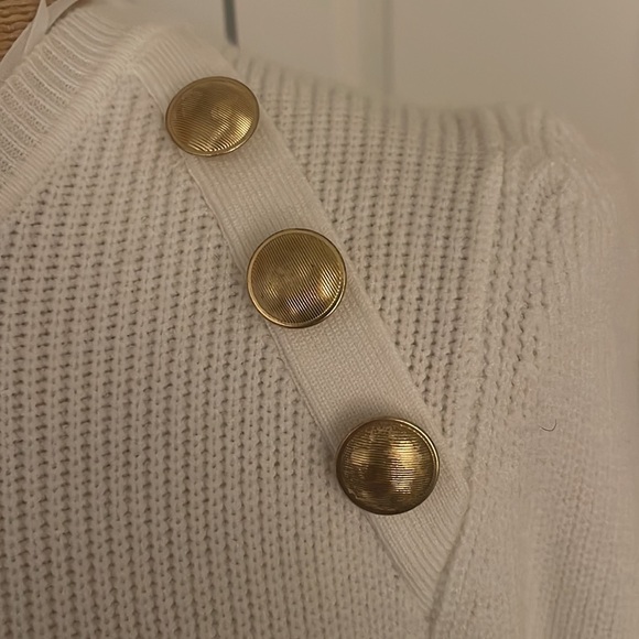 Zara White Sweater with gold buttons - Picture 4 of 9